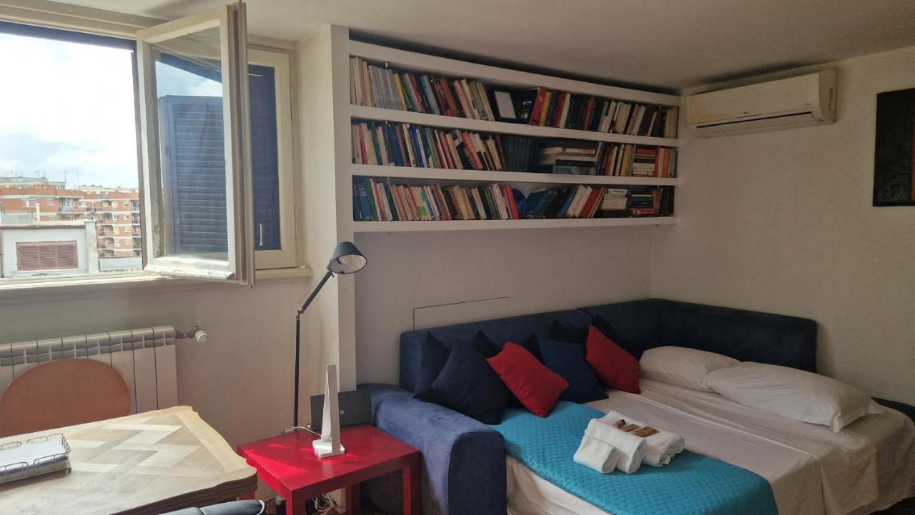 Casa Di Libri - Delizioso Appartamento A 10 Min Da Trastevere Roma Ngoại thất bức ảnh