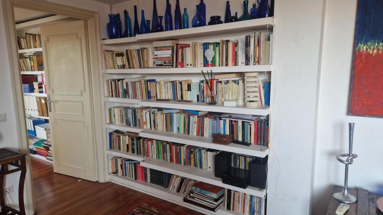 Casa Di Libri - Delizioso Appartamento A 10 Min Da Trastevere Roma Ngoại thất bức ảnh